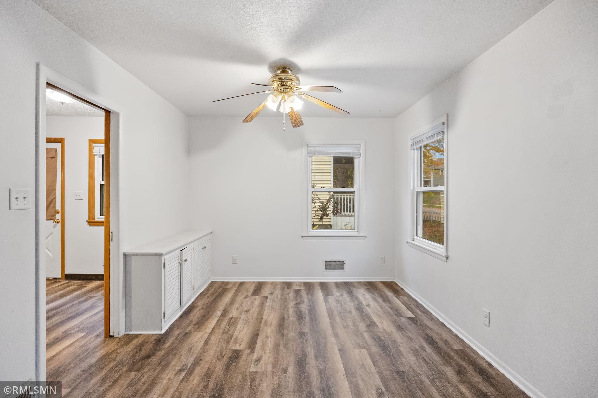 View of Residential Income at 985 Cypress Street, Saint Paul MN 55106, Saint Paul (10 of 20) - Mike Wilen | Minnesota Team Real Estate