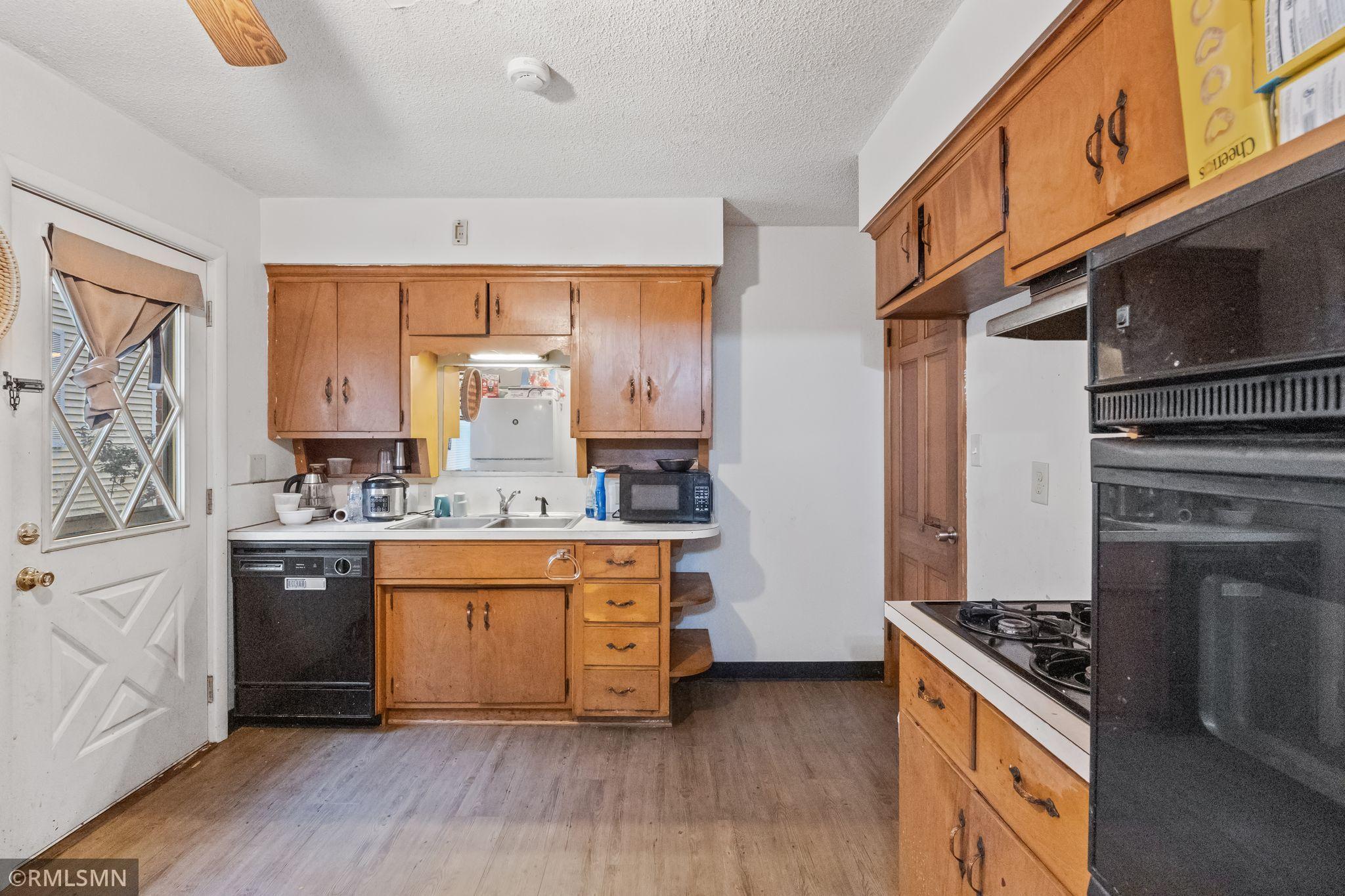 View of Residential Income at 985 Cypress Street, Saint Paul MN 55106, Saint Paul (6 of 20) - Mike Wilen | Minnesota Team Real Estate
