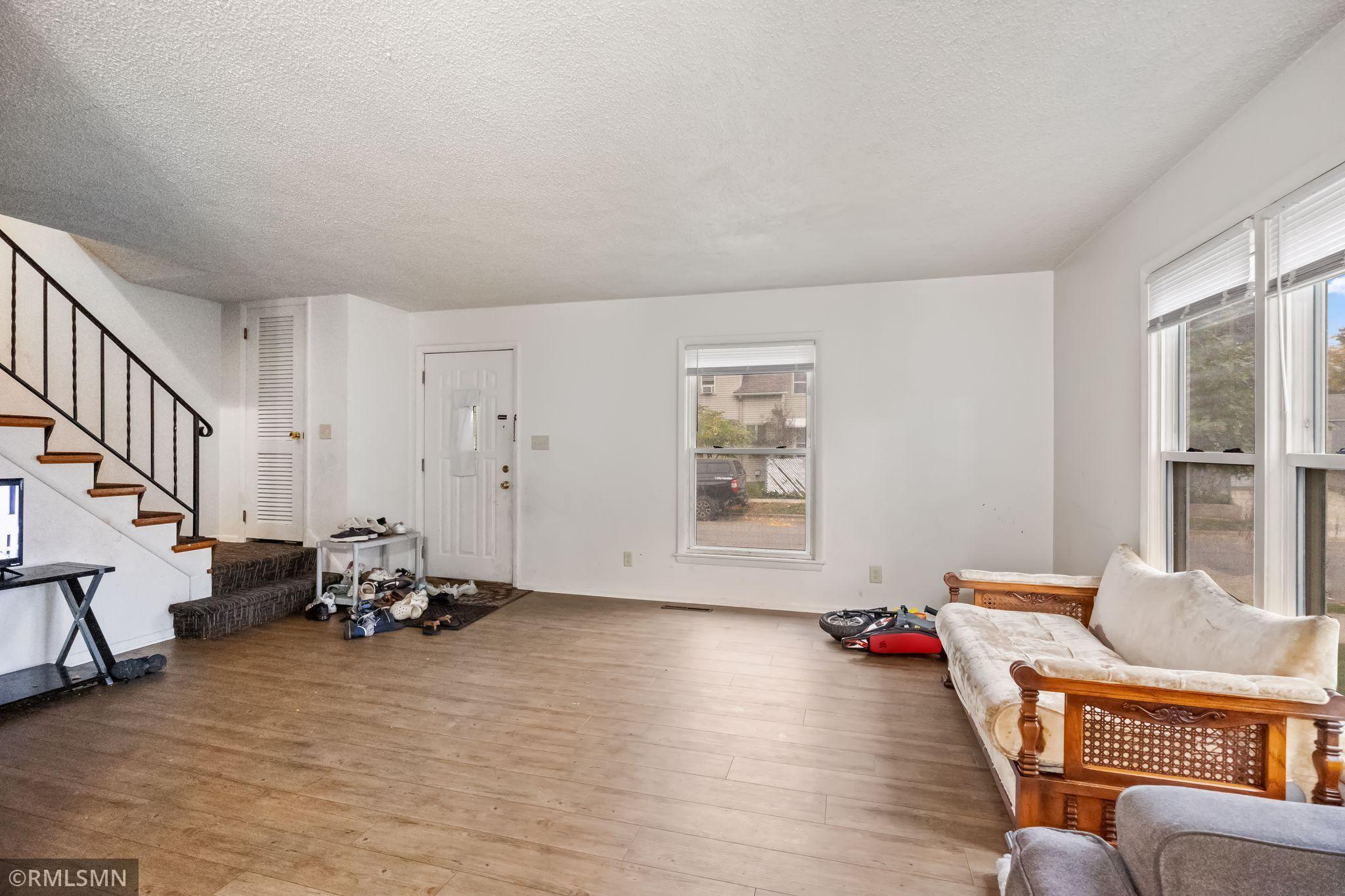 View of Residential Income at 985 Cypress Street, Saint Paul MN 55106, Saint Paul (5 of 20) - Mike Wilen | Minnesota Team Real Estate