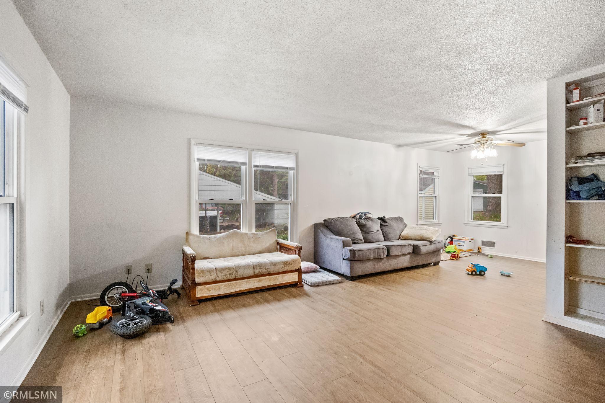 View of Residential Income at 985 Cypress Street, Saint Paul MN 55106, Saint Paul (3 of 20) - Mike Wilen | Minnesota Team Real Estate