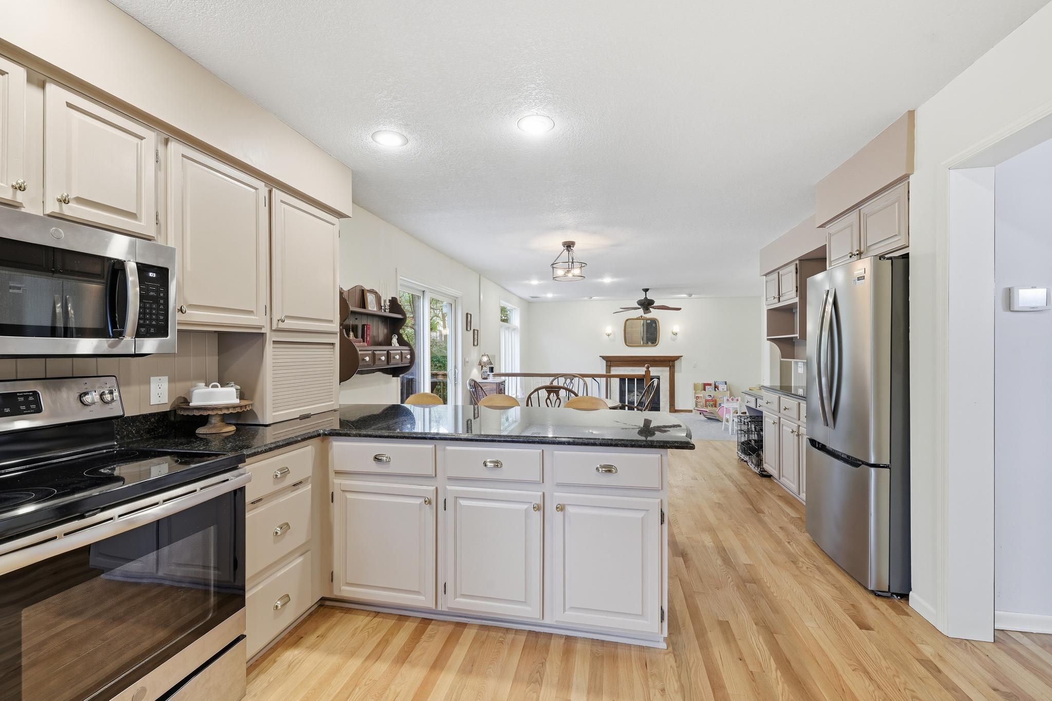 View of Residential at 12846 Hialeah Path, Apple Valley MN 55124, Apple Valley (18 of 55) - Mike Wilen | Minnesota Team Real Estate