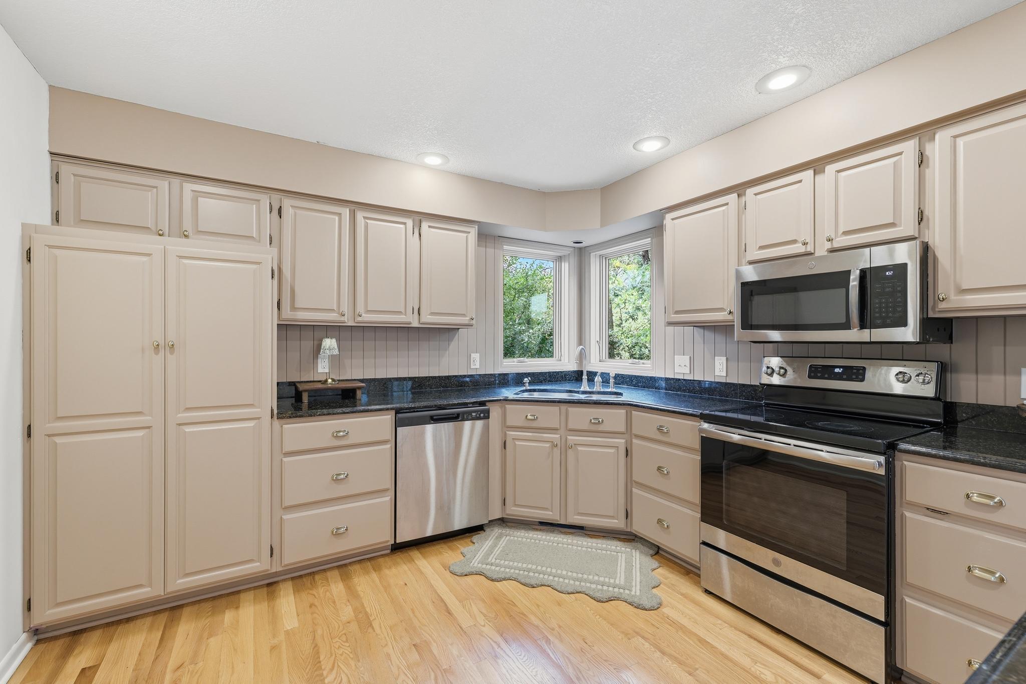 View of Residential at 12846 Hialeah Path, Apple Valley MN 55124, Apple Valley (16 of 55) - Mike Wilen | Minnesota Team Real Estate