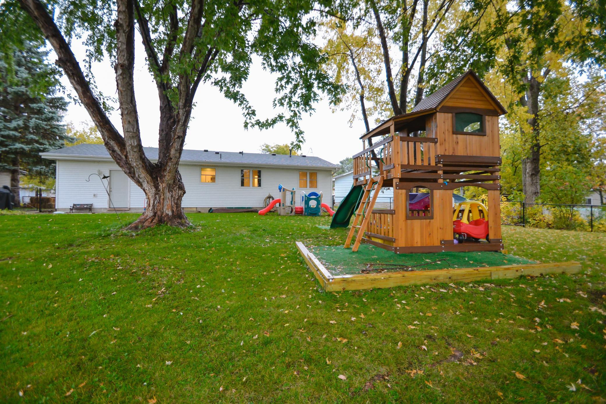 View of Residential at 102 Highland Lane, Buffalo MN 55313, Buffalo (3 of 55) - Mike Wilen | Minnesota Team Real Estate