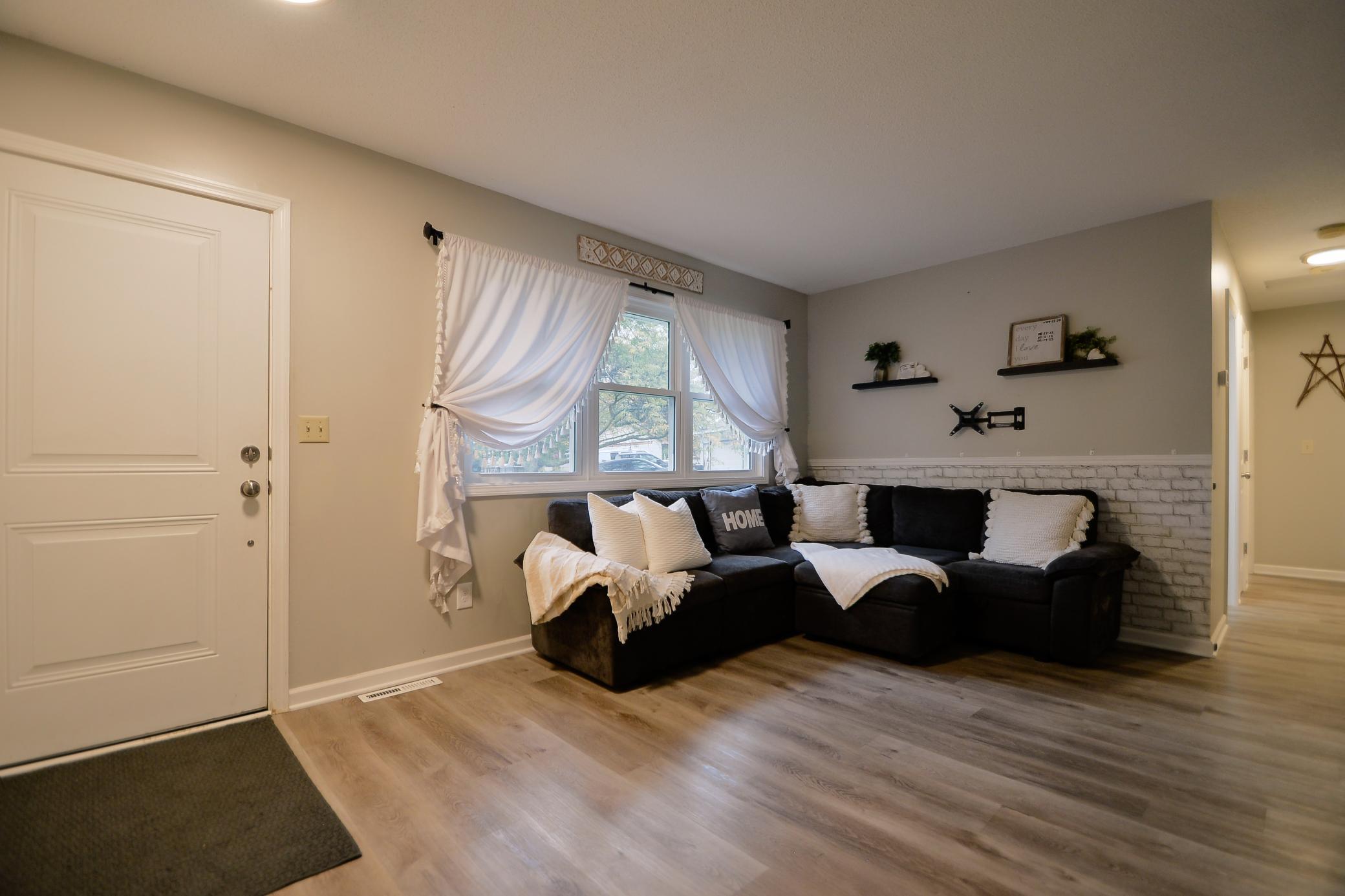 View of Residential at 102 Highland Lane, Buffalo MN 55313, Buffalo (7 of 55) - Mike Wilen | Minnesota Team Real Estate