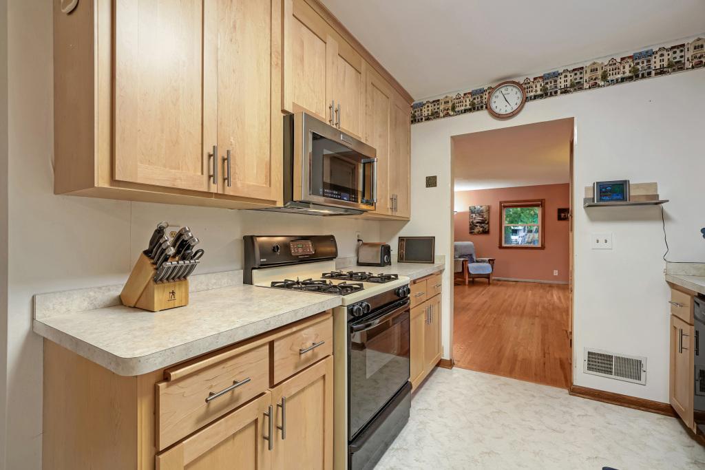 View of Residential at 1601 Blackstone Avenue, Saint Louis Park MN 55416, Saint Louis Park (12 of 28) - Mike Wilen | Minnesota Team Real Estate