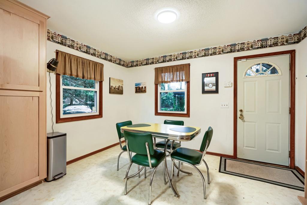 View of Residential at 1601 Blackstone Avenue, Saint Louis Park MN 55416, Saint Louis Park (10 of 28) - Mike Wilen | Minnesota Team Real Estate