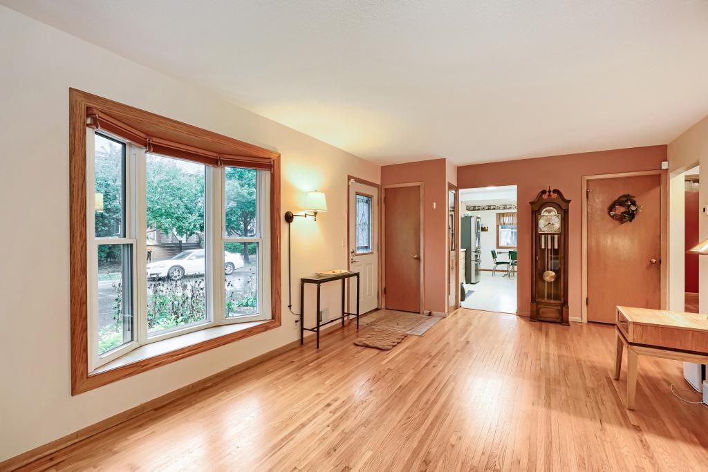 View of Residential at 1601 Blackstone Avenue, Saint Louis Park MN 55416, Saint Louis Park (9 of 28) - Mike Wilen | Minnesota Team Real Estate