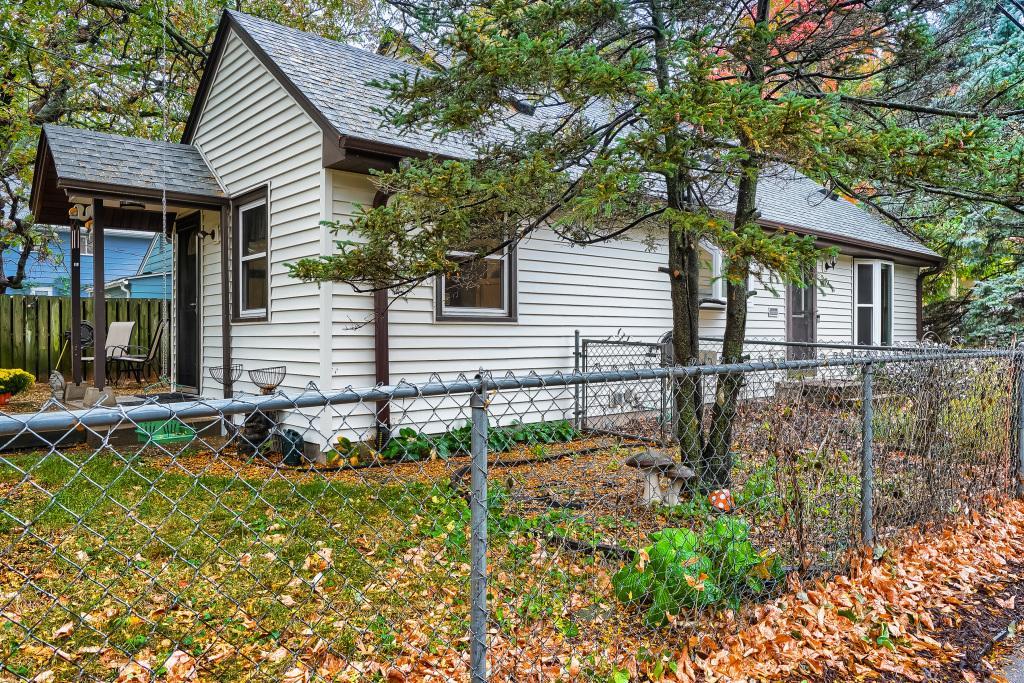 View of Residential at 1601 Blackstone Avenue, Saint Louis Park MN 55416, Saint Louis Park (3 of 28) - Mike Wilen | Minnesota Team Real Estate