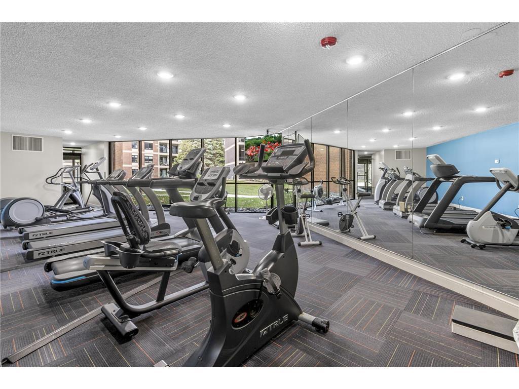 View of Residential at 7200 York Avenue #101, Edina MN 55435, Edina (22 of 32) - Mike Wilen | Minnesota Team Real Estate
