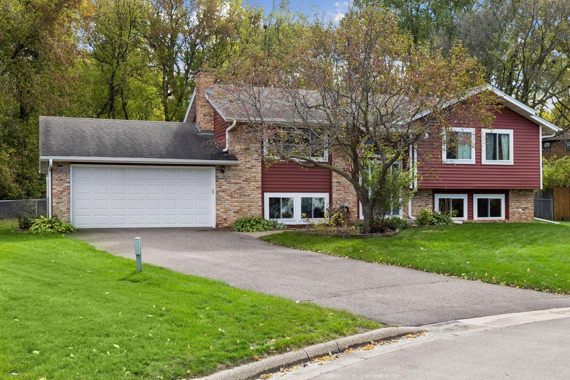 View of House at 12313 Michelle Circle, Burnsville - Mike Wilen | Minnesota Team Real Estate