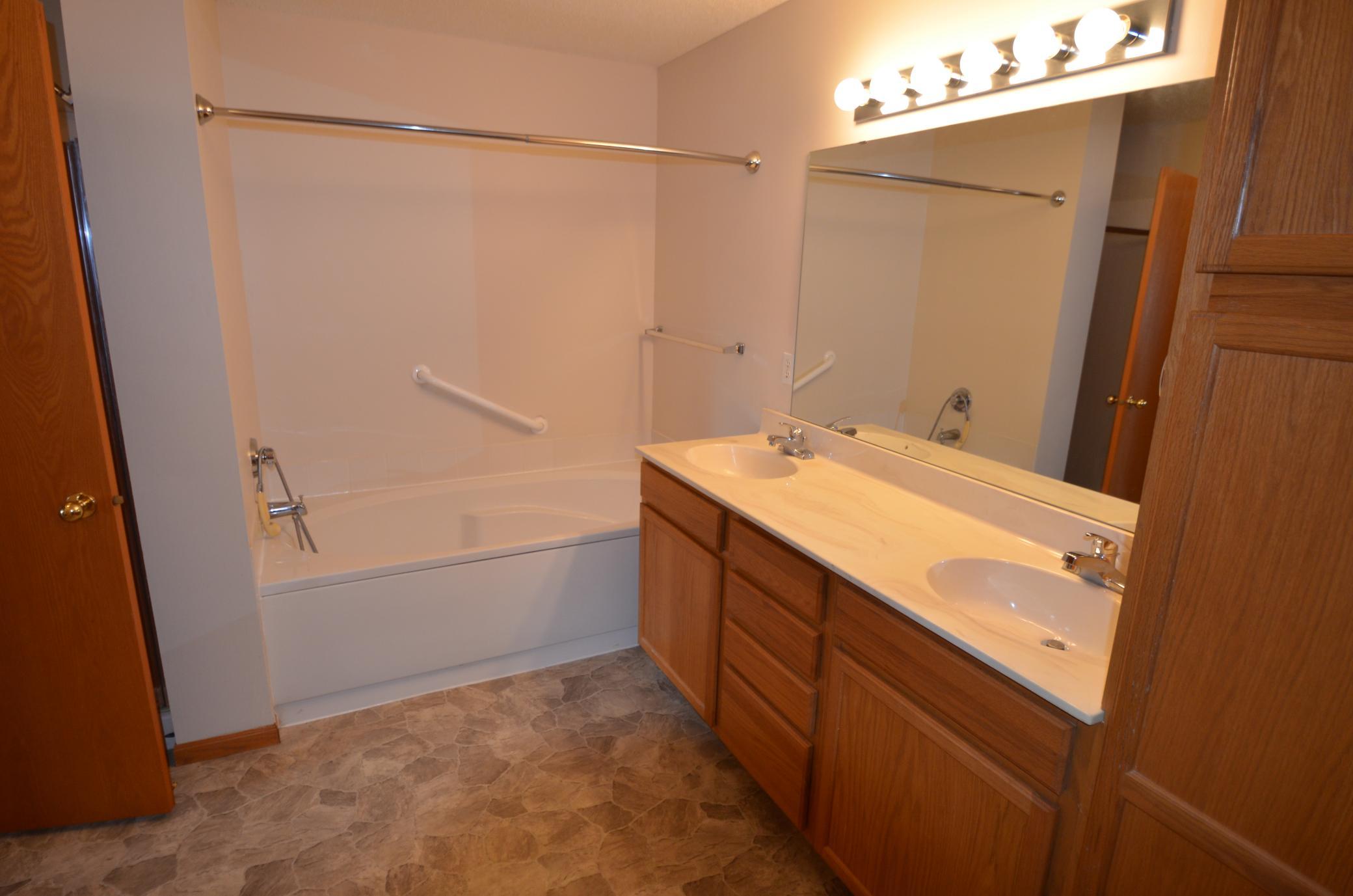View of Residential at 194 Emerson Avenue, West Saint Paul MN 55118, West Saint Paul (19 of 61) - Mike Wilen | Minnesota Team Real Estate