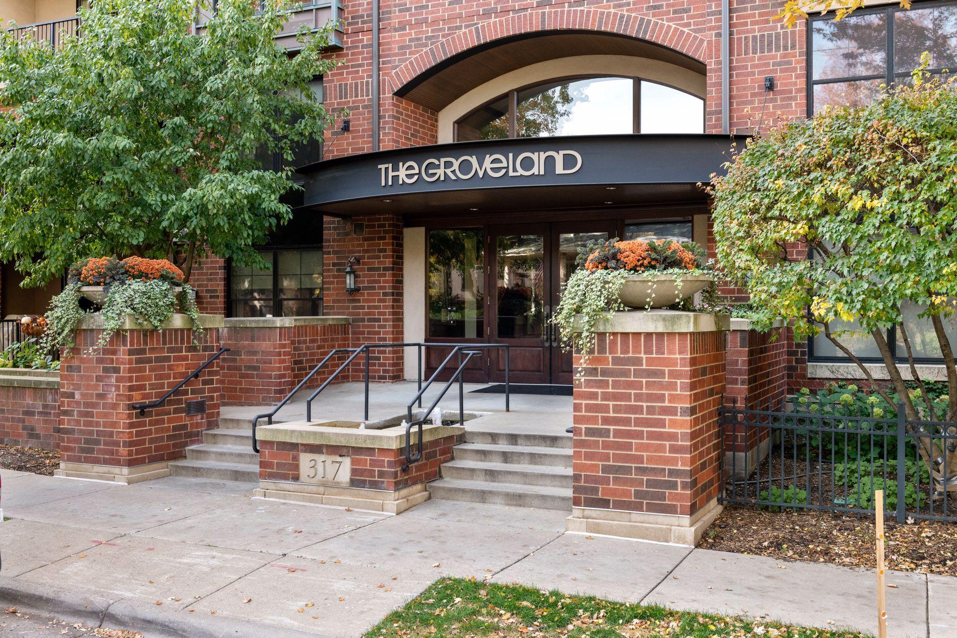 View of Residential at 317 Groveland Avenue #116, Minneapolis MN 55403, Minneapolis (56 of 61) - Mike Wilen | Minnesota Team Real Estate