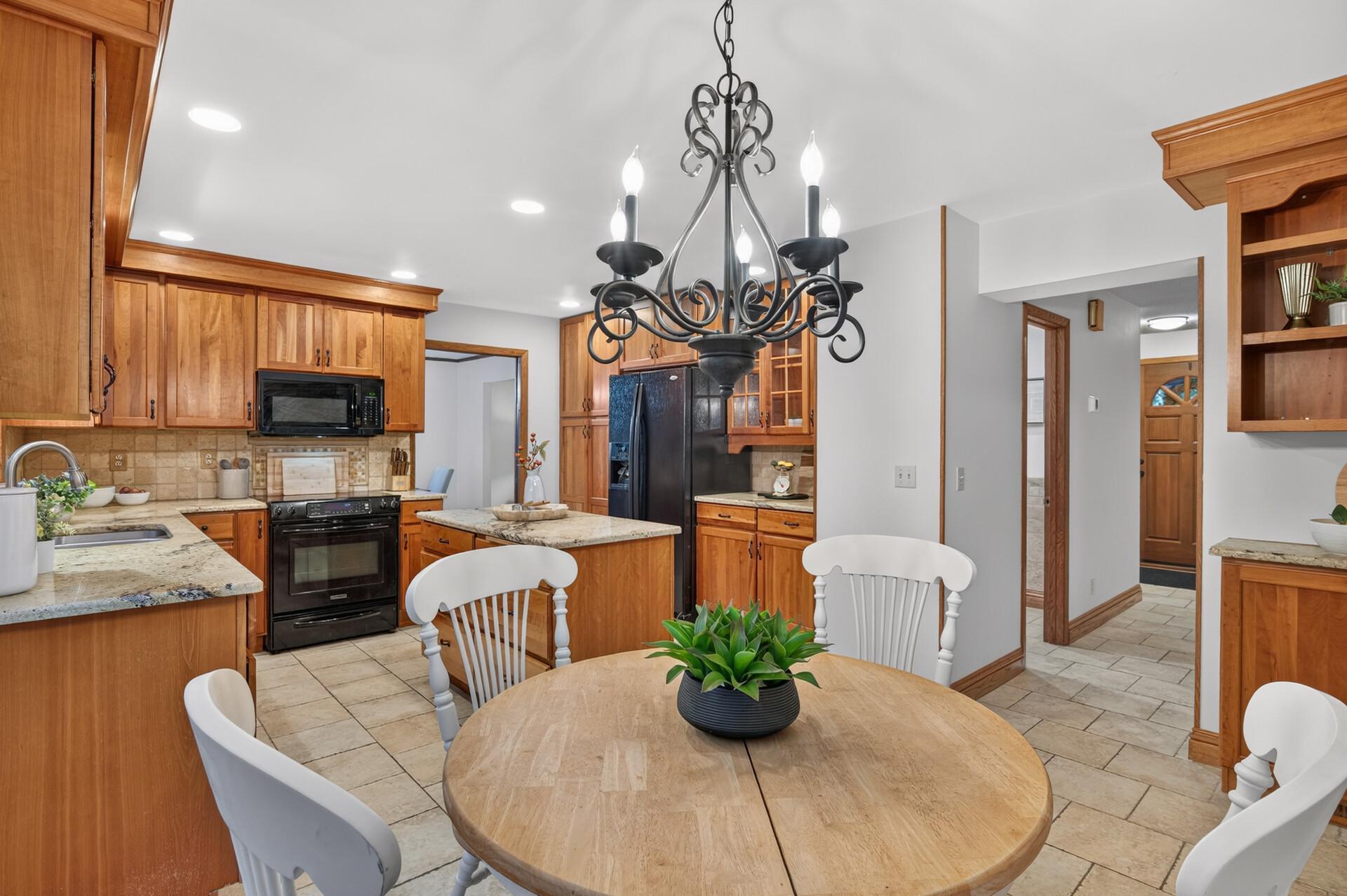 View of Residential at 8906 138th Street Court, Apple Valley MN 55124, Apple Valley (14 of 43) - Mike Wilen | Minnesota Team Real Estate