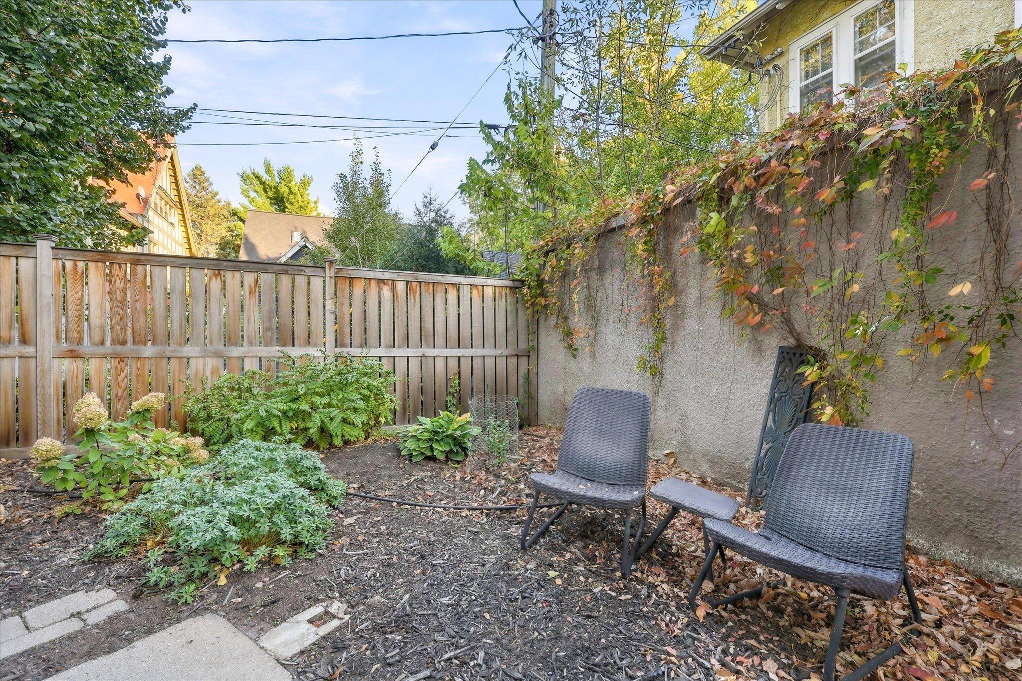 View of Residential Income at 1221 / 1223 Mount Curve Avenue, Minneapolis MN 55403, Minneapolis (72 of 80) - Mike Wilen | Minnesota Team Real Estate