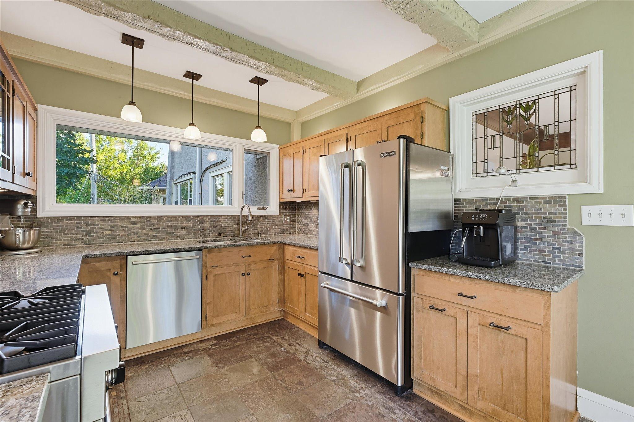 View of Residential Income at 1221 / 1223 Mount Curve Avenue, Minneapolis MN 55403, Minneapolis (22 of 80) - Mike Wilen | Minnesota Team Real Estate
