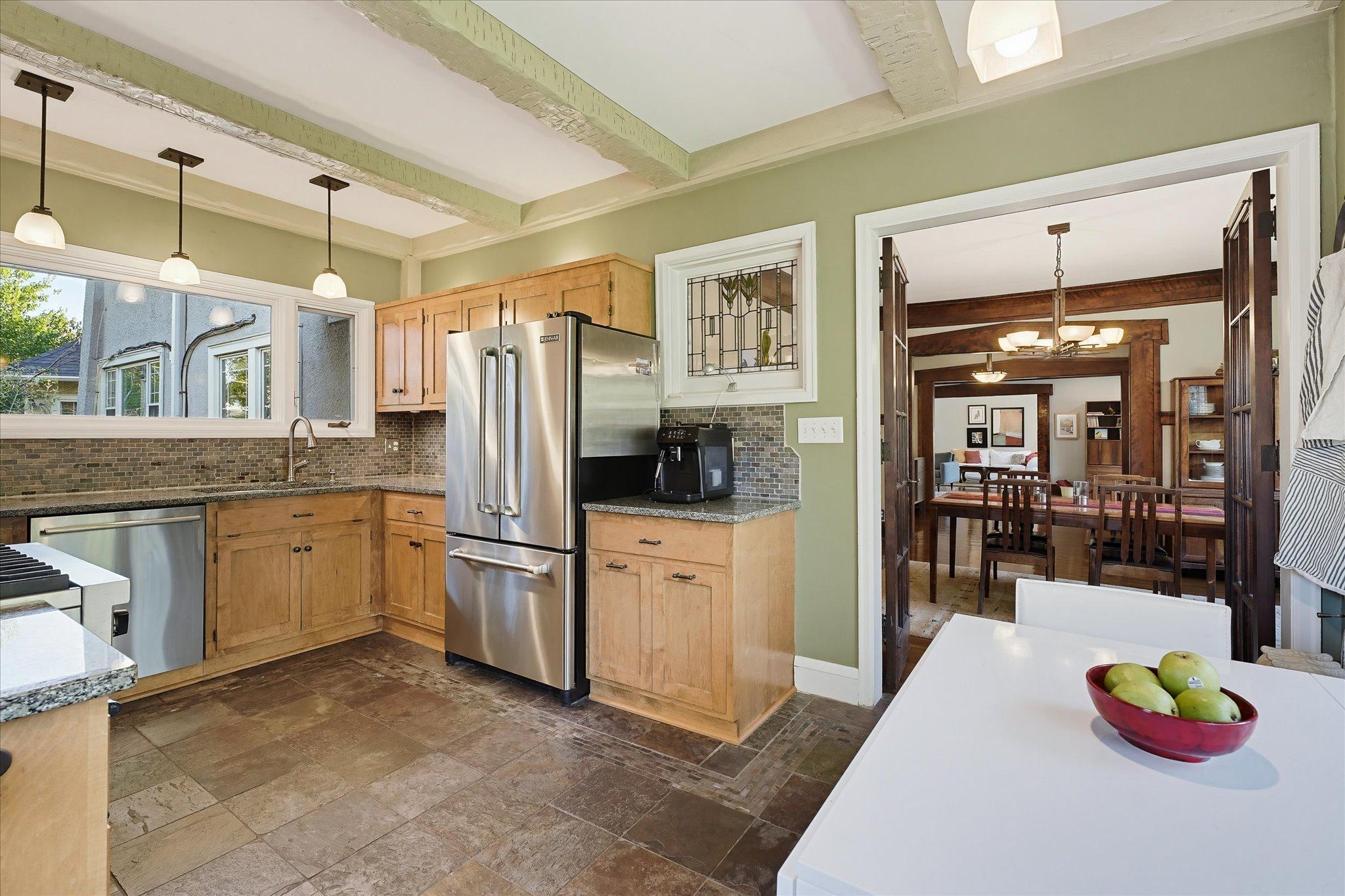 View of Residential Income at 1221 / 1223 Mount Curve Avenue, Minneapolis MN 55403, Minneapolis (21 of 80) - Mike Wilen | Minnesota Team Real Estate