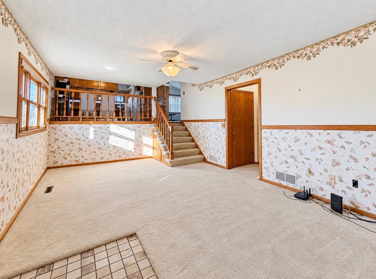 View of Residential at 886 Iroquois Avenue, Saint Paul MN 55119, Saint Paul (3 of 20) - Mike Wilen | Minnesota Team Real Estate