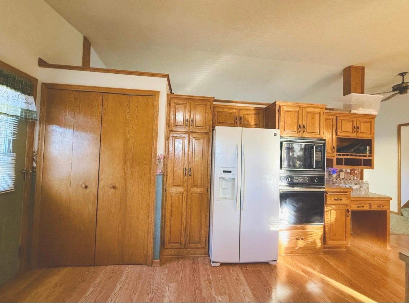View of Residential at 886 Iroquois Avenue, Saint Paul MN 55119, Saint Paul (2 of 20) - Mike Wilen | Minnesota Team Real Estate