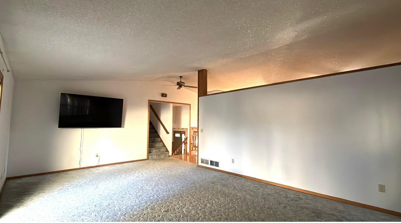 View of Residential at 886 Iroquois Avenue, Saint Paul MN 55119, Saint Paul (11 of 20) - Mike Wilen | Minnesota Team Real Estate