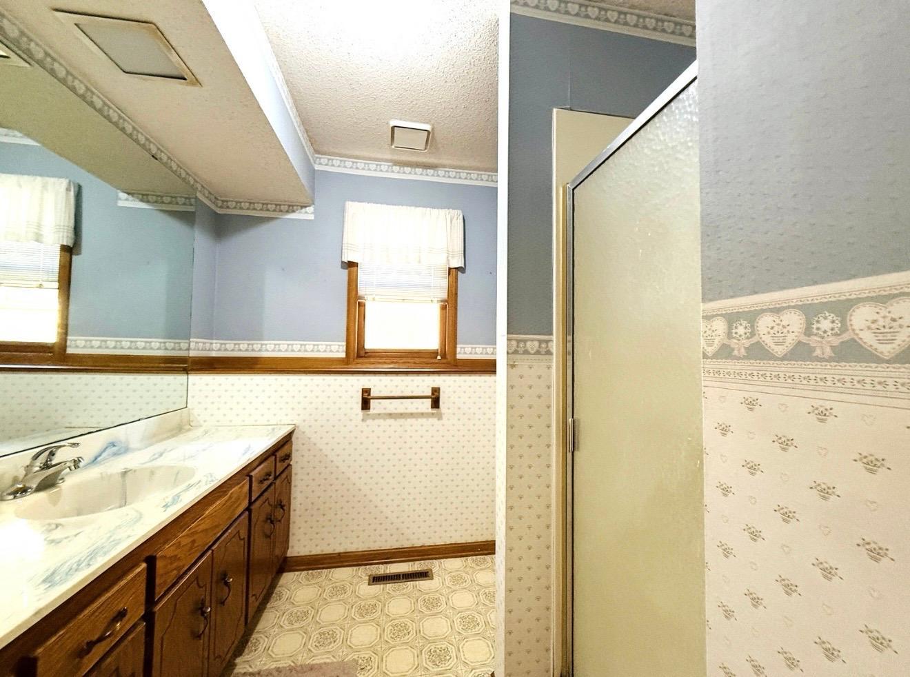 View of Residential at 886 Iroquois Avenue, Saint Paul MN 55119, Saint Paul (7 of 20) - Mike Wilen | Minnesota Team Real Estate