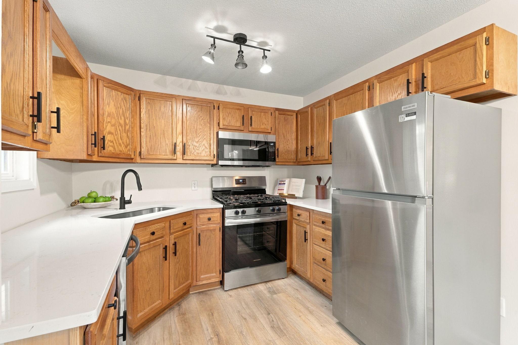 View of Residential at 2613 Wimbledon Drive, Woodbury MN 55125, Woodbury (22 of 42) - Mike Wilen | Minnesota Team Real Estate