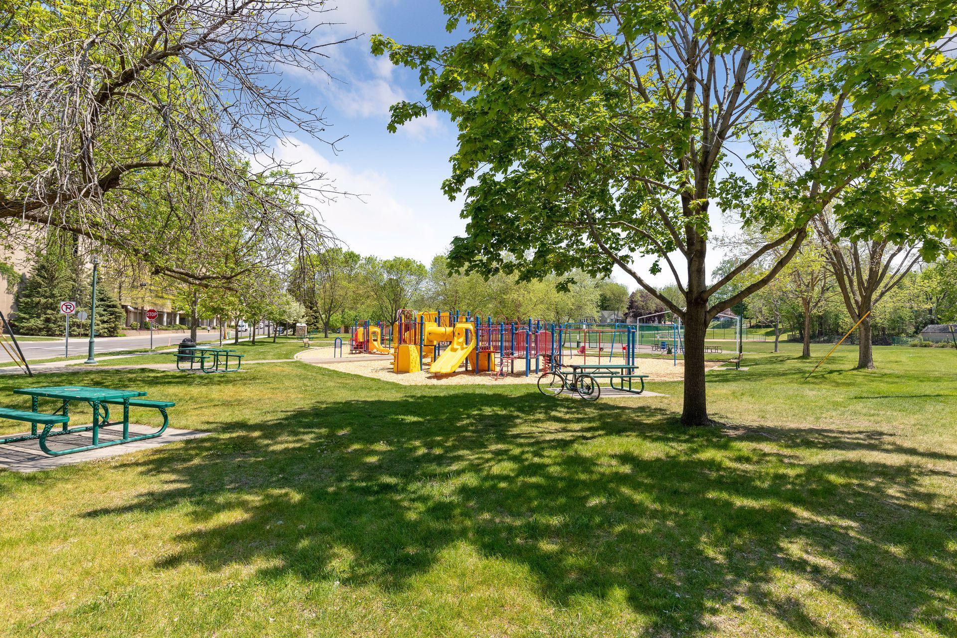 View of Residential at 3423 Parkview Boulevard, Robbinsdale MN 55422, Robbinsdale (57 of 60) - Mike Wilen | Minnesota Team Real Estate
