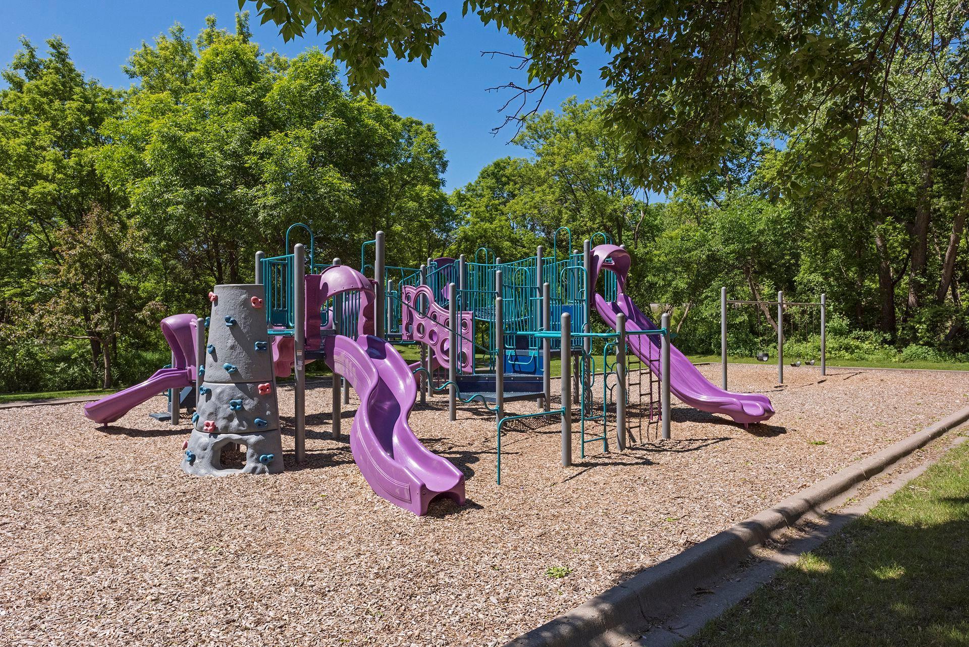 View of Residential at 3423 Parkview Boulevard, Robbinsdale MN 55422, Robbinsdale (46 of 60) - Mike Wilen | Minnesota Team Real Estate