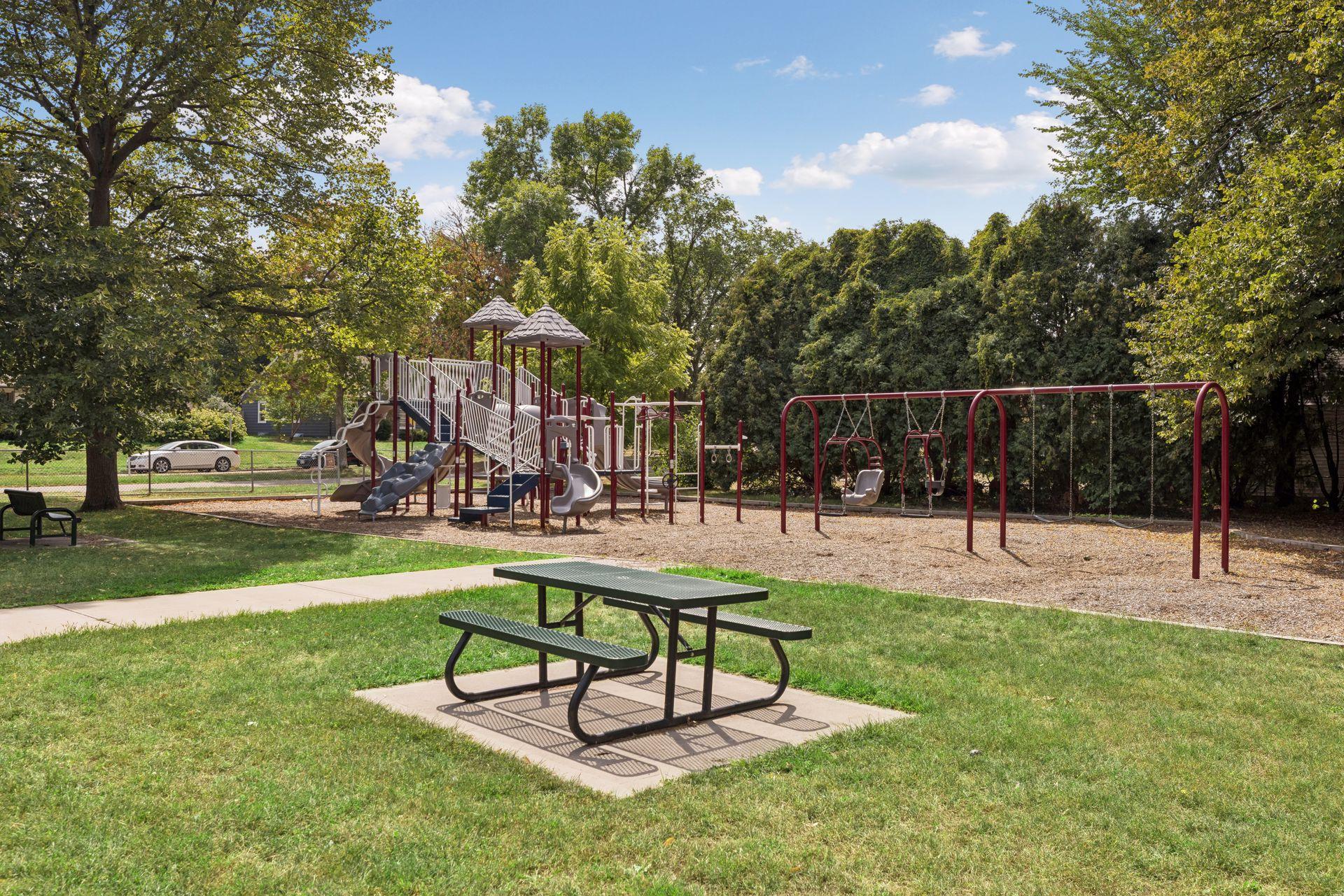 View of Residential at 3423 Parkview Boulevard, Robbinsdale MN 55422, Robbinsdale (35 of 60) - Mike Wilen | Minnesota Team Real Estate