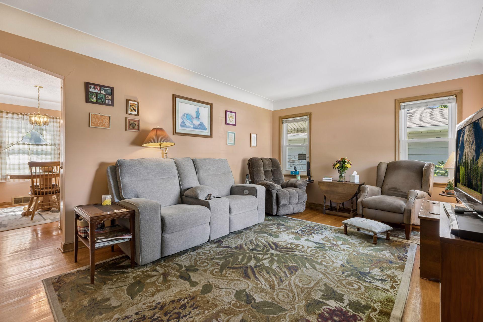 View of Residential at 3423 Parkview Boulevard, Robbinsdale MN 55422, Robbinsdale (3 of 60) - Mike Wilen | Minnesota Team Real Estate