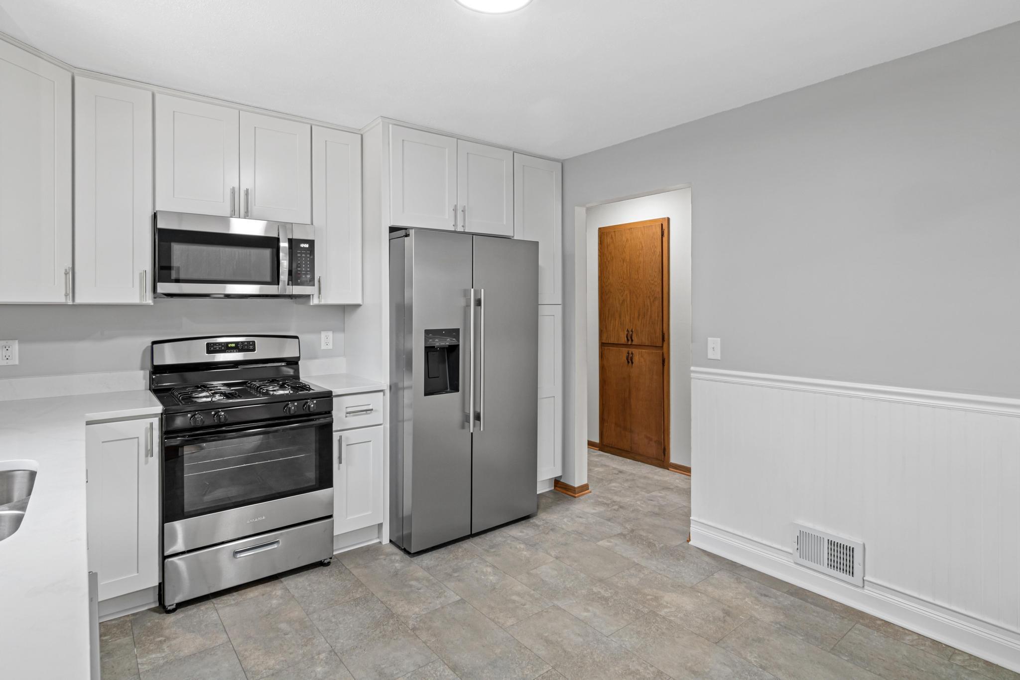View of Residential at 687 Dover Street, Fridley MN 55432, Fridley (8 of 33) - Mike Wilen | Minnesota Team Real Estate