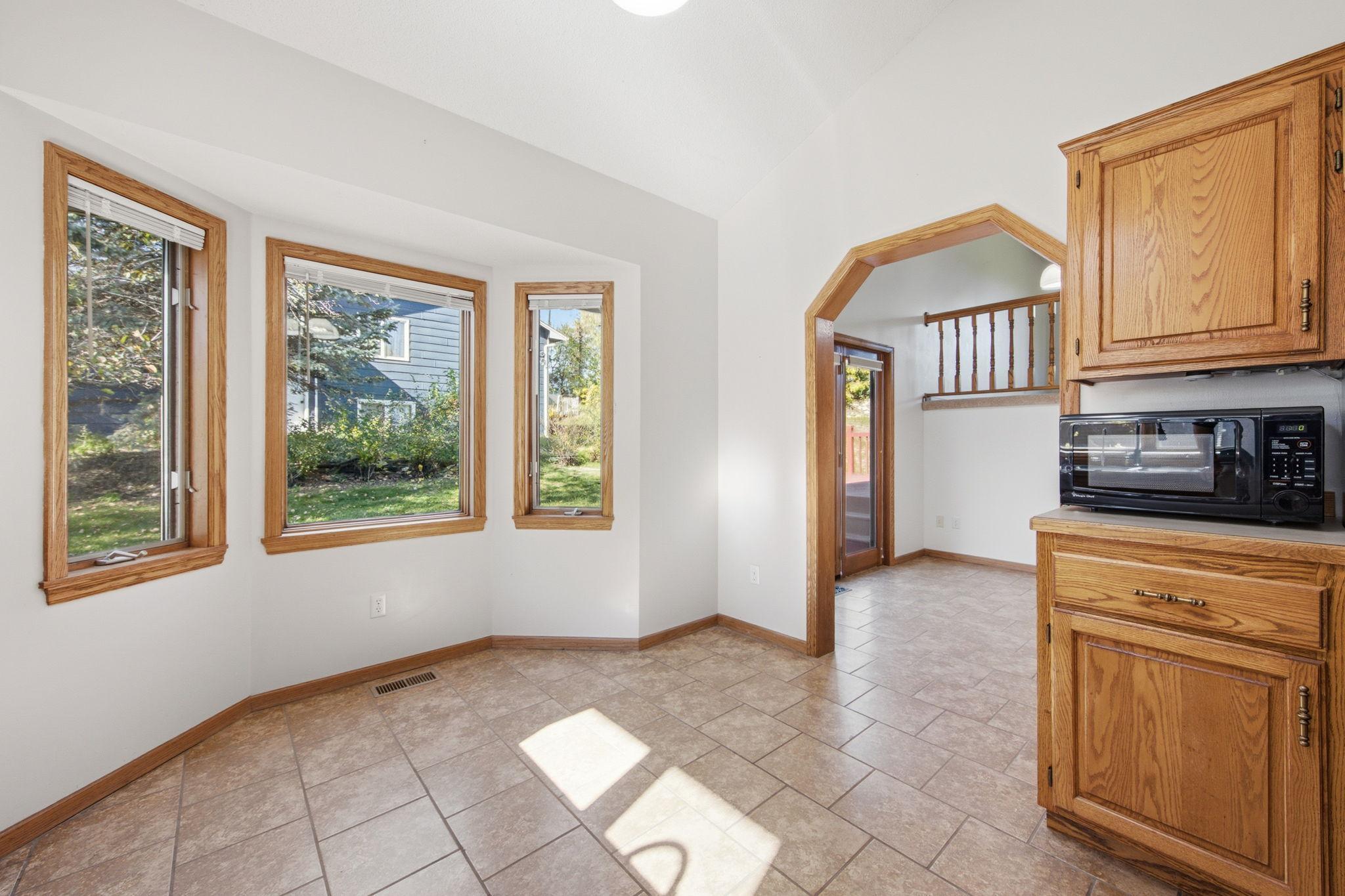 View of Residential at 1716 Slater Lane, Burnsville MN 55337, Burnsville (6 of 36) - Mike Wilen | Minnesota Team Real Estate