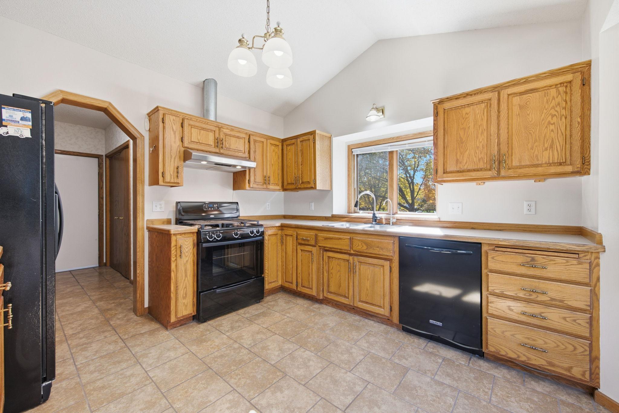 View of Residential at 1716 Slater Lane, Burnsville MN 55337, Burnsville (4 of 36) - Mike Wilen | Minnesota Team Real Estate