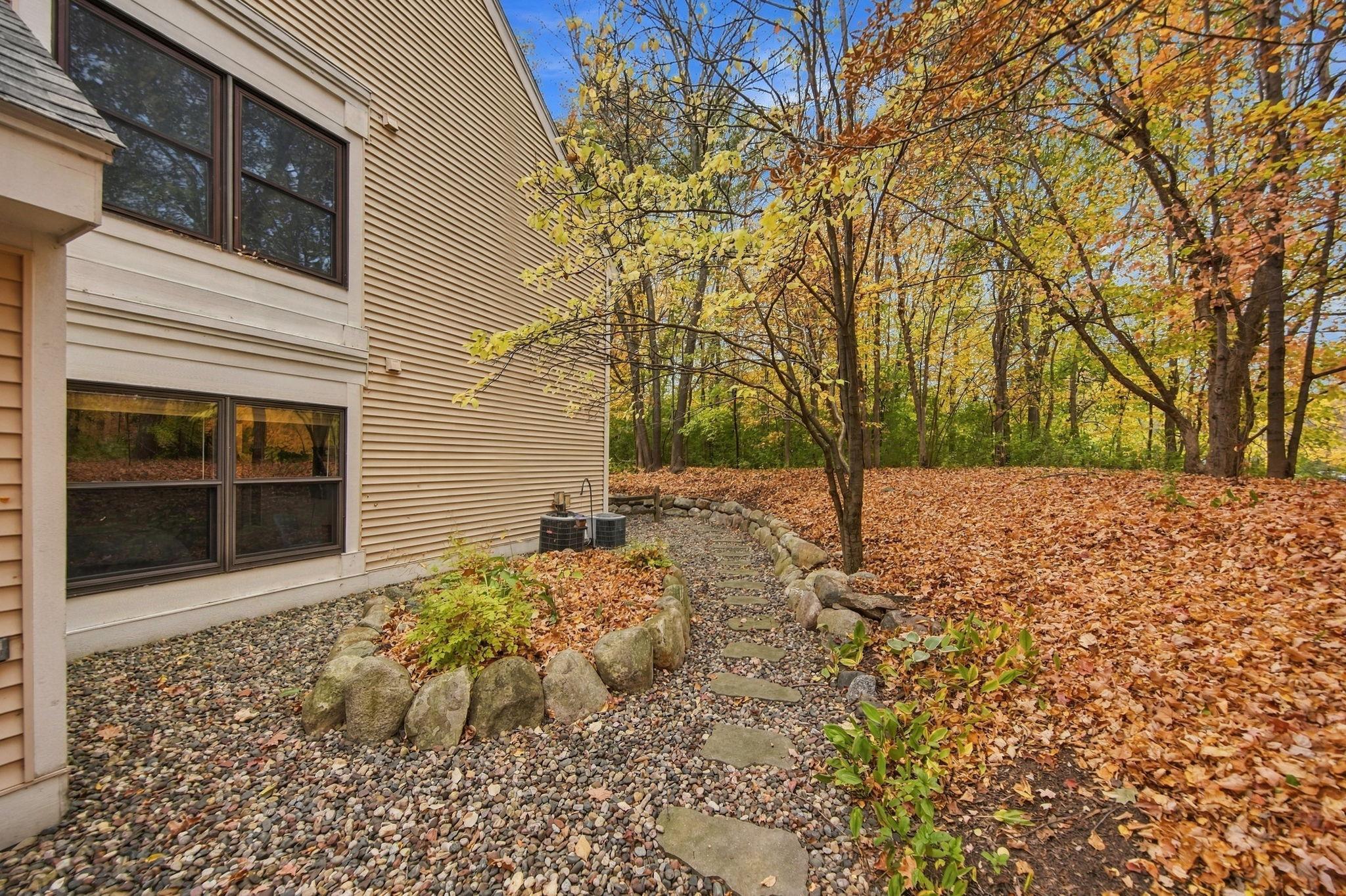 View of Residential at 15805 26th Avenue #B, Plymouth MN 55447, Plymouth (31 of 35) - Mike Wilen | Minnesota Team Real Estate
