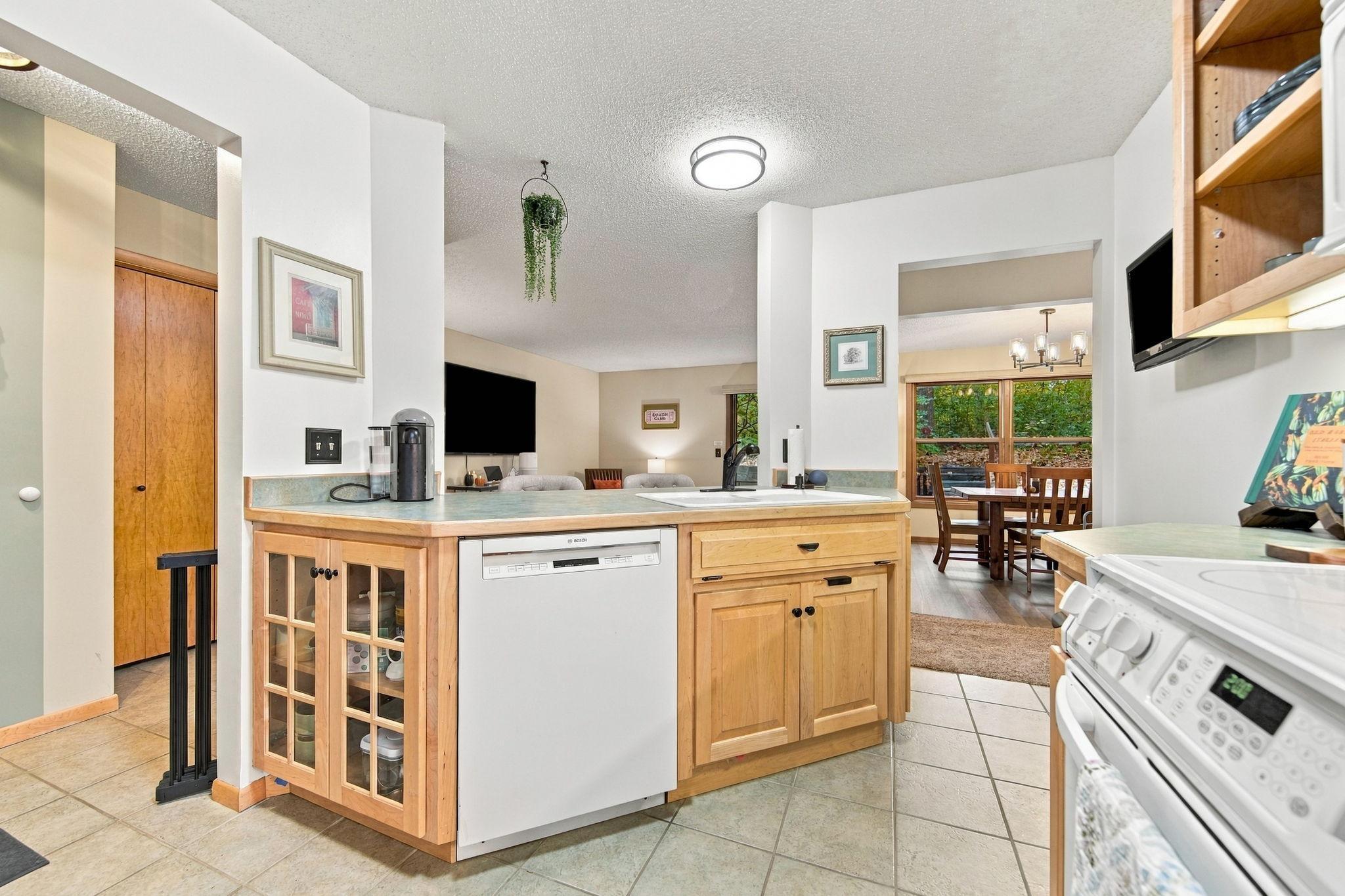 View of Residential at 15805 26th Avenue #B, Plymouth MN 55447, Plymouth (10 of 35) - Mike Wilen | Minnesota Team Real Estate