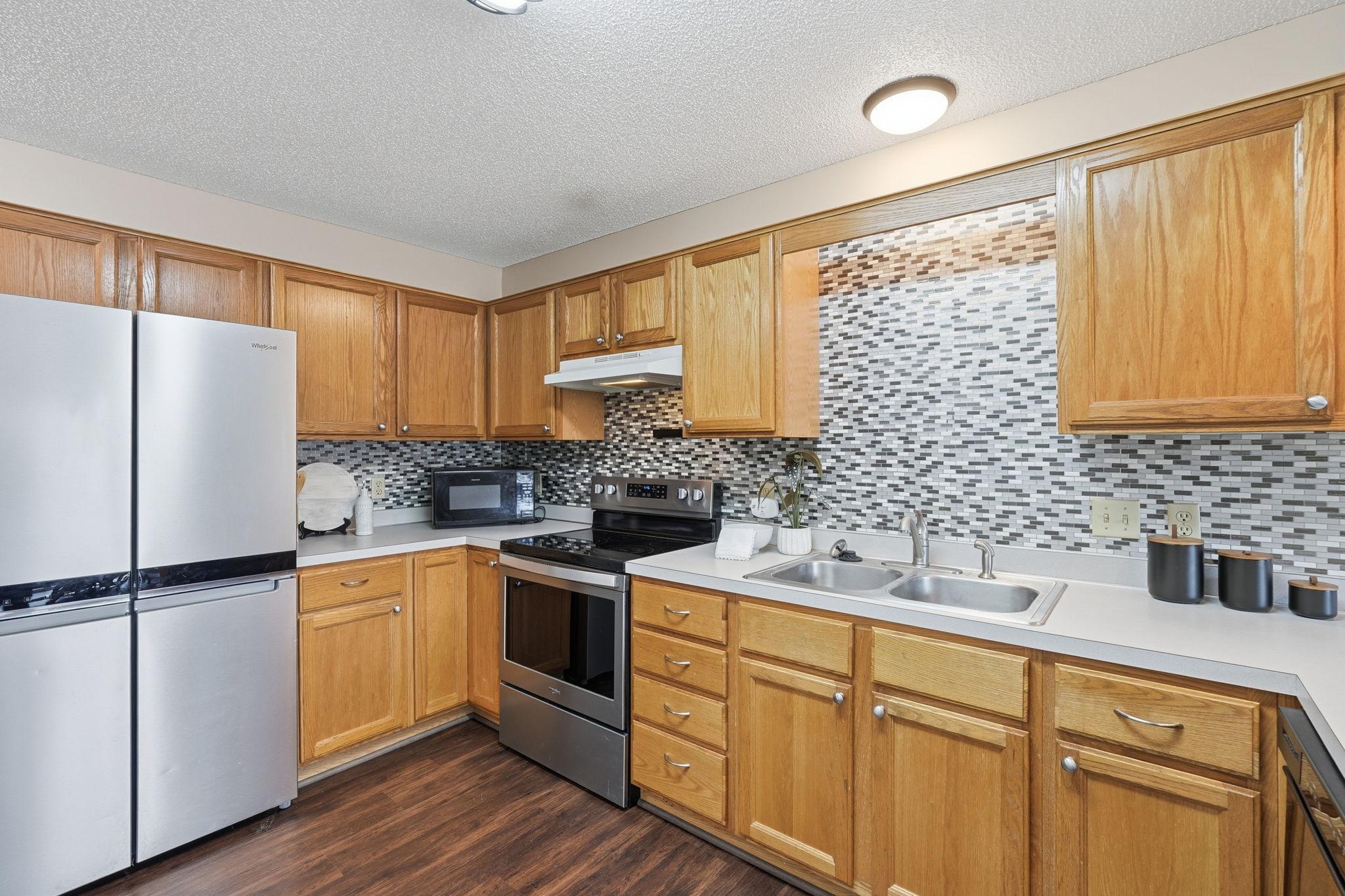 View of Residential at 7019 49th Street, Oakdale MN 55128, Oakdale (10 of 24) - Mike Wilen | Minnesota Team Real Estate