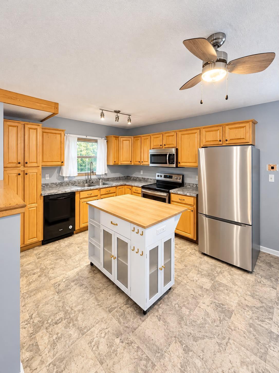 View of Residential at 1659 Case Avenue, Saint Paul MN 55106, Saint Paul (6 of 24) - Mike Wilen | Minnesota Team Real Estate