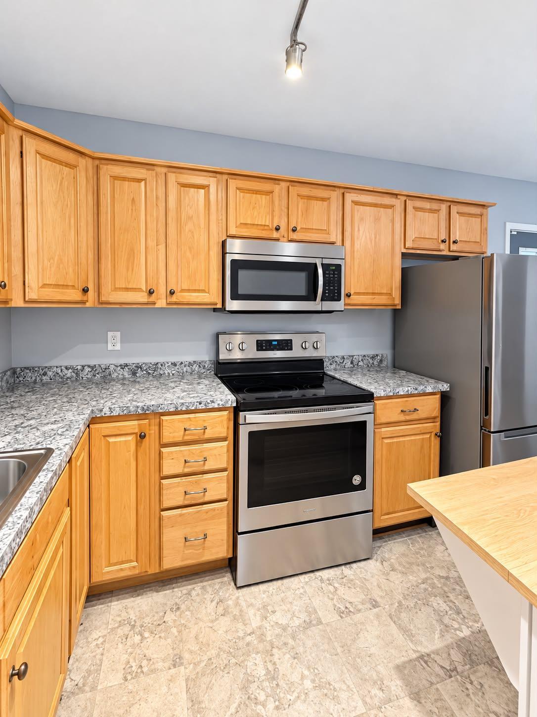 View of Residential at 1659 Case Avenue, Saint Paul MN 55106, Saint Paul (8 of 24) - Mike Wilen | Minnesota Team Real Estate