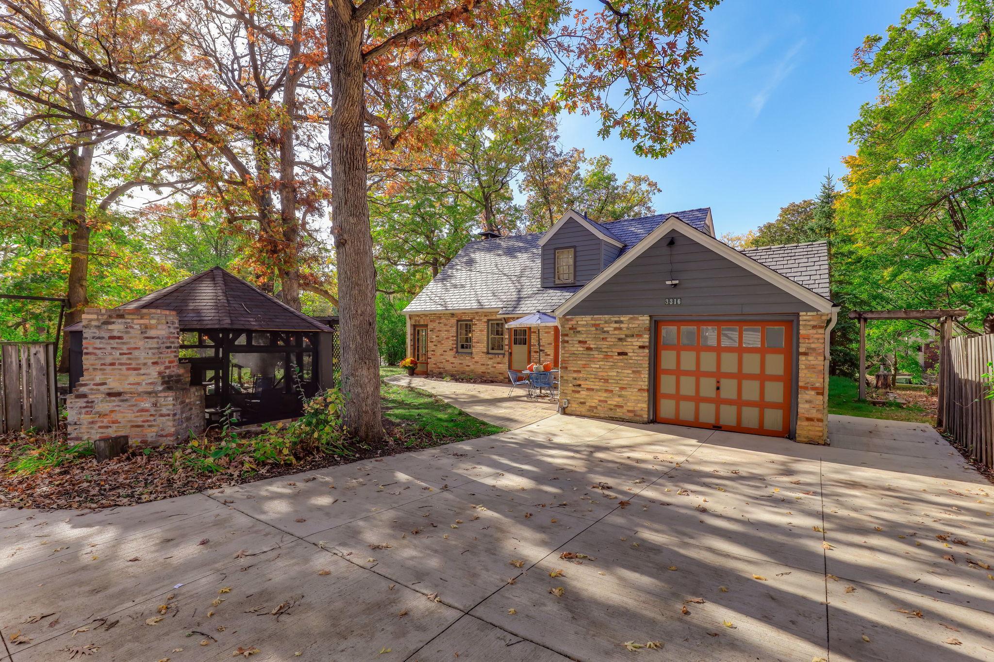 View of Residential at 3316 Chowen Avenue, Robbinsdale MN 55422, Robbinsdale (36 of 46) - Mike Wilen | Minnesota Team Real Estate