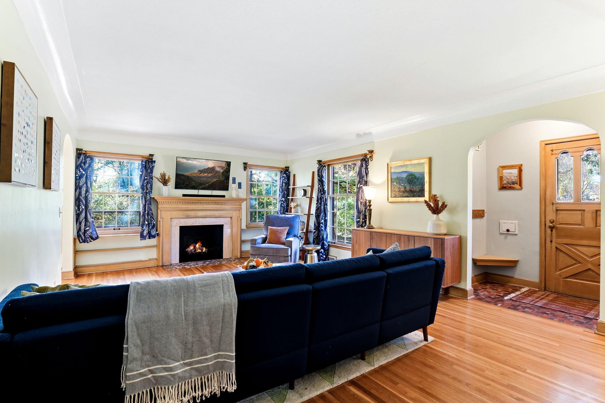 View of Residential at 3316 Chowen Avenue, Robbinsdale MN 55422, Robbinsdale (5 of 46) - Mike Wilen | Minnesota Team Real Estate