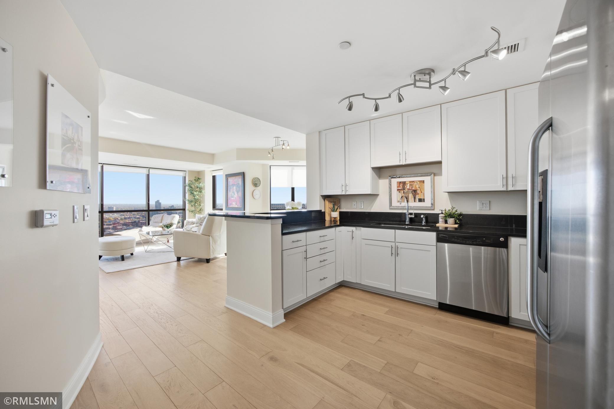 View of Residential at 100 3rd Avenue #3008, Minneapolis MN 55401, Minneapolis (13 of 45) - Mike Wilen | Minnesota Team Real Estate