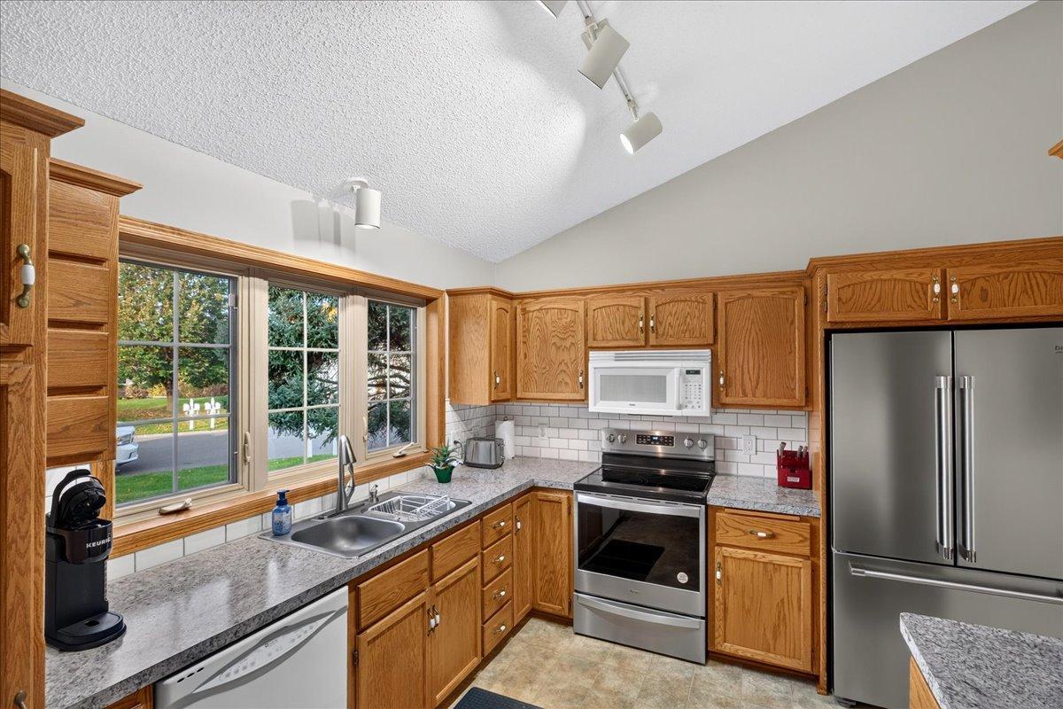 View of Residential at 14361 Hummingbird Street, Andover MN 55304, Andover (26 of 50) - Mike Wilen | Minnesota Team Real Estate