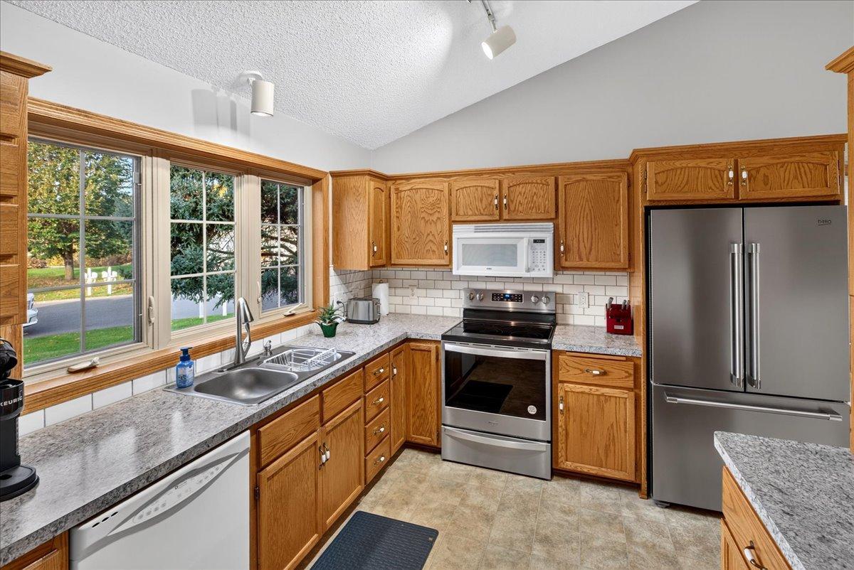 View of Residential at 14361 Hummingbird Street, Andover MN 55304, Andover (24 of 50) - Mike Wilen | Minnesota Team Real Estate