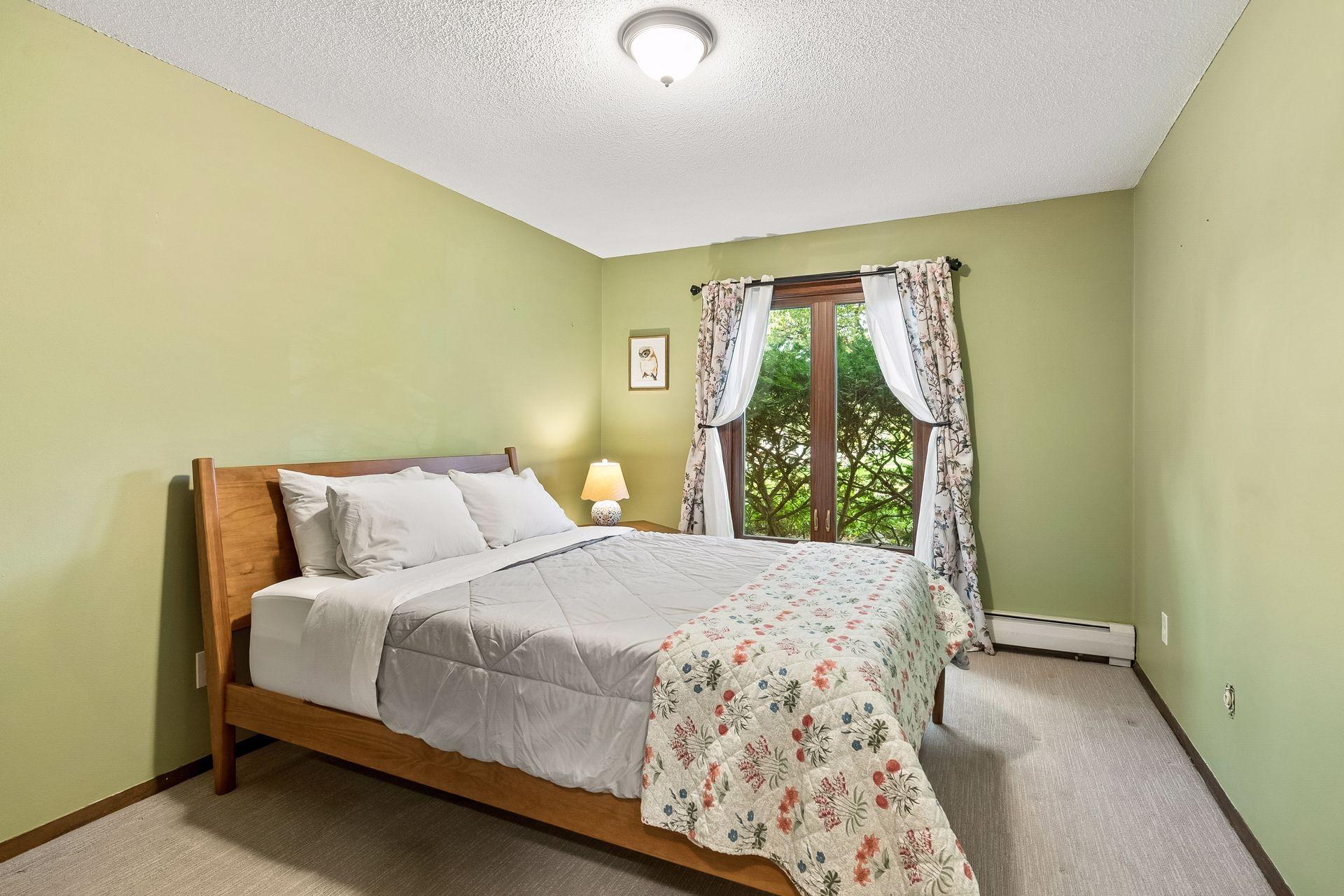 View of Residential at 2809 Minnehaha Parkway #103, Minneapolis MN 55417, Minneapolis (14 of 34) - Mike Wilen | Minnesota Team Real Estate