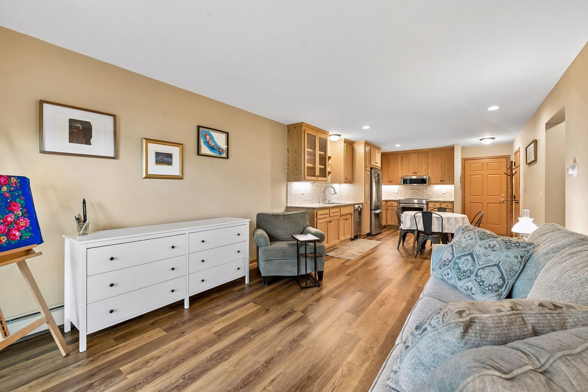 View of Residential at 2809 Minnehaha Parkway #103, Minneapolis MN 55417, Minneapolis (12 of 34) - Mike Wilen | Minnesota Team Real Estate