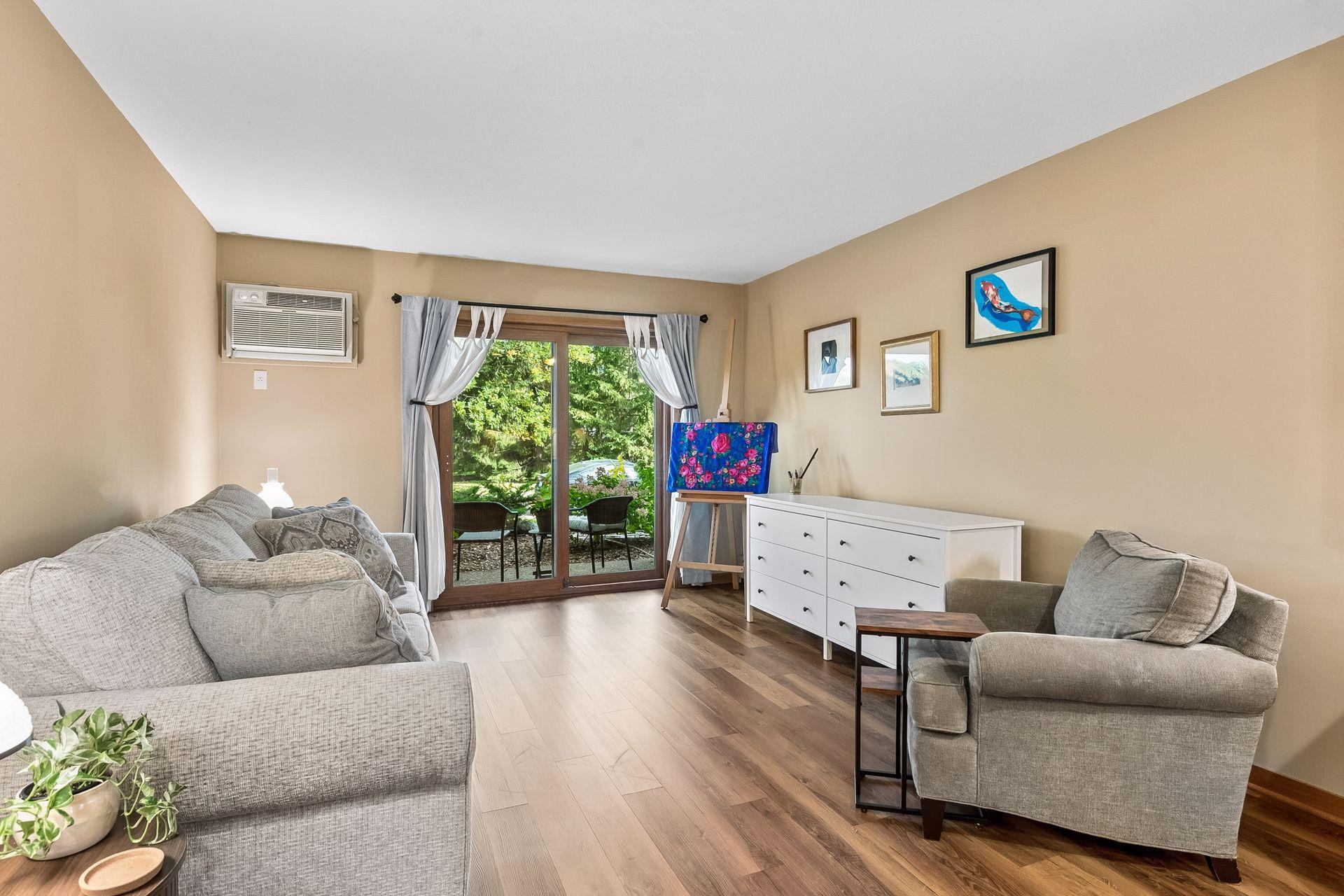 View of Residential at 2809 Minnehaha Parkway #103, Minneapolis MN 55417, Minneapolis (11 of 34) - Mike Wilen | Minnesota Team Real Estate
