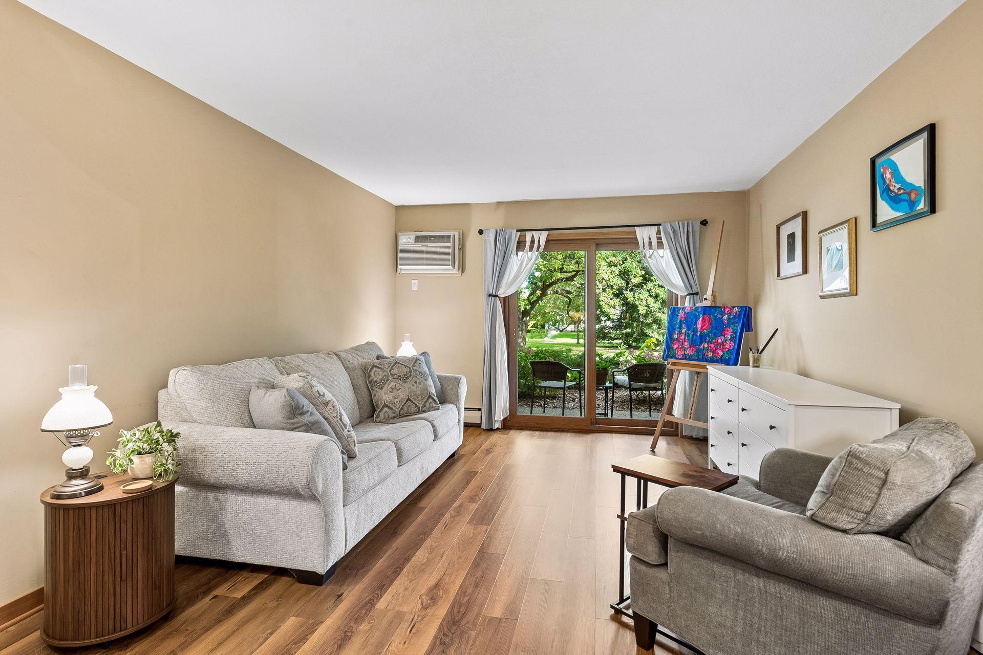 View of Residential at 2809 Minnehaha Parkway #103, Minneapolis MN 55417, Minneapolis (10 of 34) - Mike Wilen | Minnesota Team Real Estate