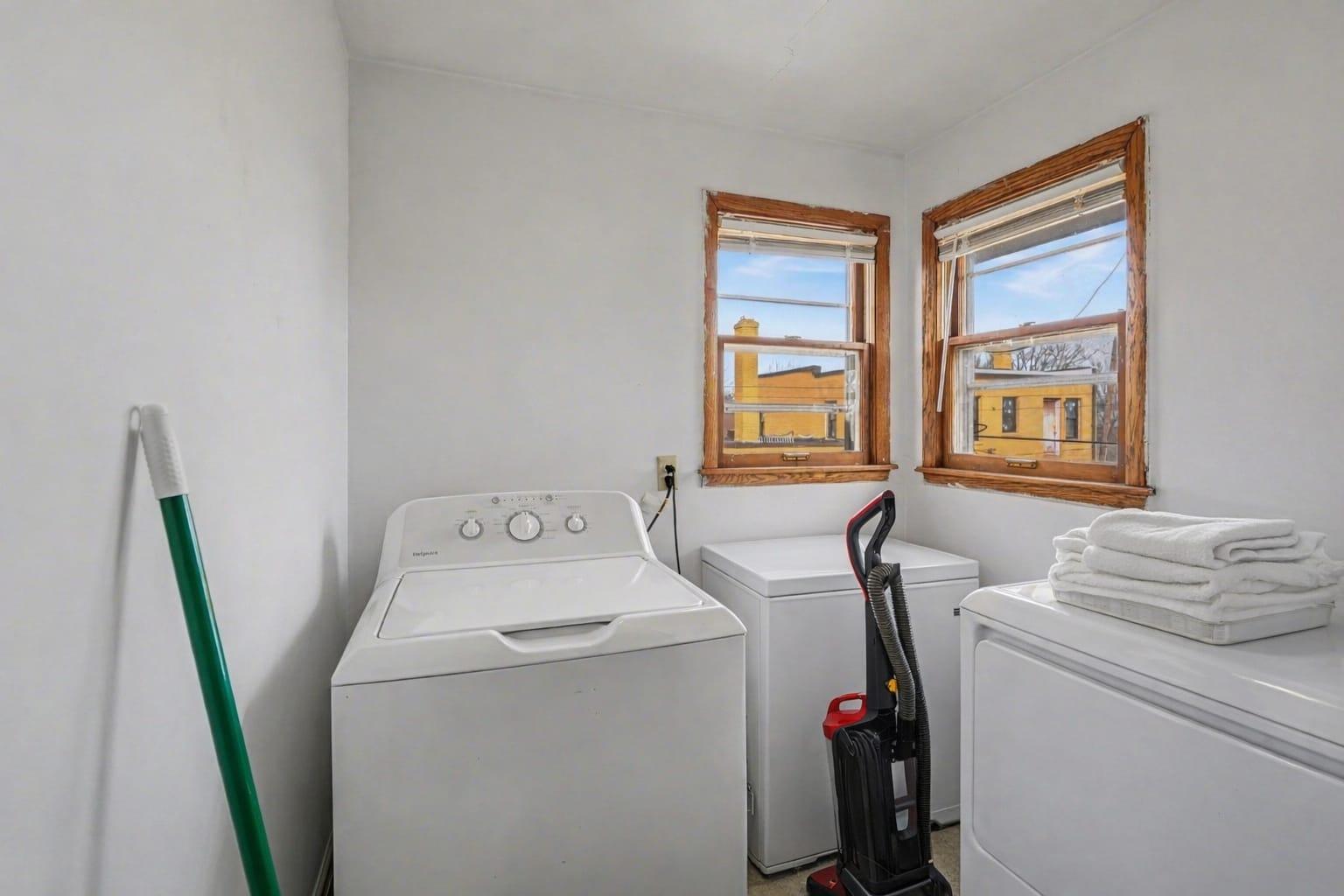 View of Residential Income at 3118 Newton Avenue, Minneapolis MN 55411, Minneapolis (11 of 14) - Mike Wilen | Minnesota Team Real Estate