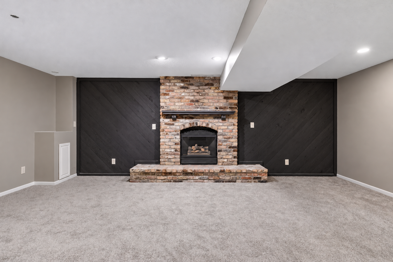 View of Residential at 830 Winthrop Street, Saint Paul MN 55119, Saint Paul (20 of 28) - Mike Wilen | Minnesota Team Real Estate