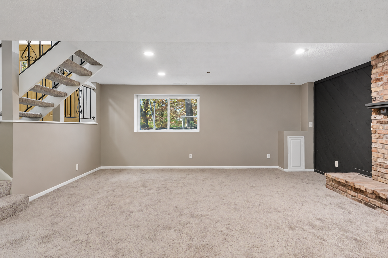 View of Residential at 830 Winthrop Street, Saint Paul MN 55119, Saint Paul (22 of 28) - Mike Wilen | Minnesota Team Real Estate