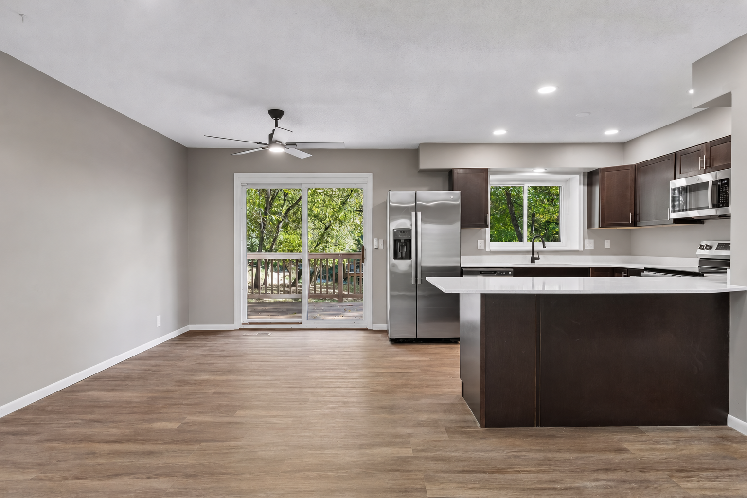 View of Residential at 830 Winthrop Street, Saint Paul MN 55119, Saint Paul (6 of 28) - Mike Wilen | Minnesota Team Real Estate